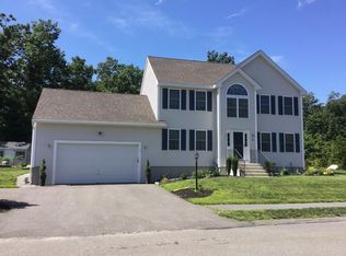 18 Lakeview Dr, Shirley, MA 01464