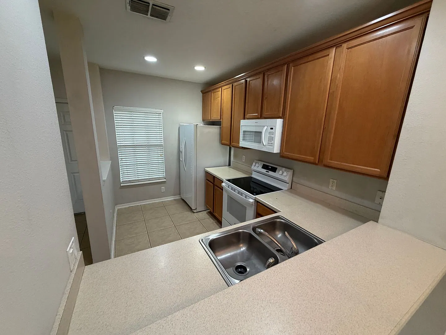 2 Bedroom, 2.5 Bath Condo with Dual Primary Suites Available Now! — Photo 4
