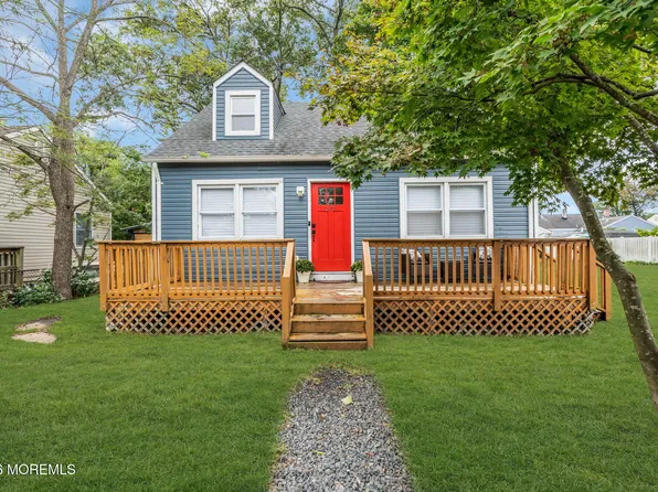 207 Pacific Avenue, Beachwood, NJ 08722