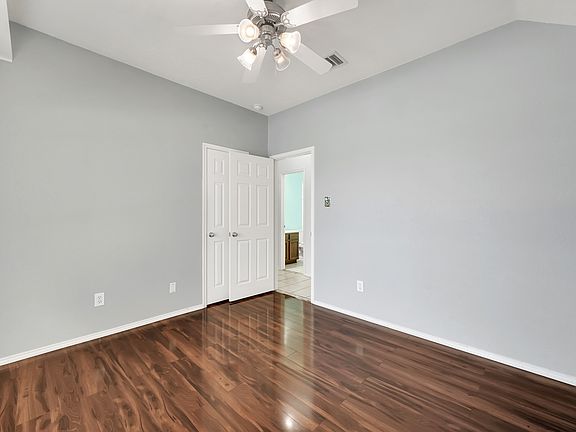 2nd image of 10333 Waterbury Dr