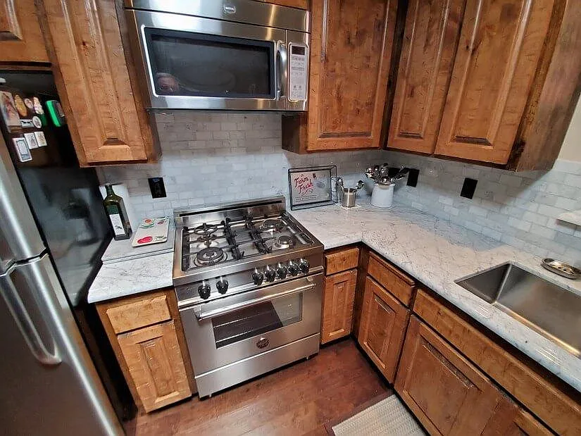 2 bed, 912 sqft, $2,895 — Photo 1
