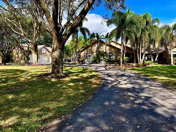 Right side circular driveway