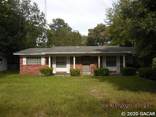 1st image of 2823 NE 15th St