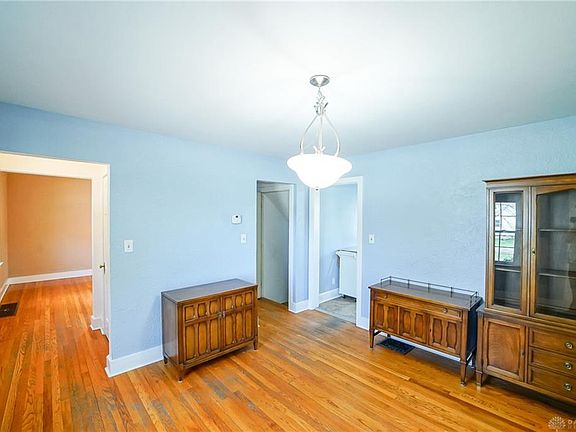 5th image of 50 Martha Ave