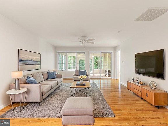 4th image of 192 Stony Pointe Way