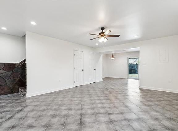 3rd image of 3606 Jupiter Dr