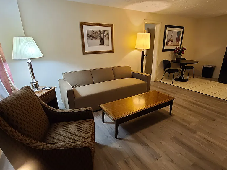 Presque Isle Extended Stay Suites — Photo 9