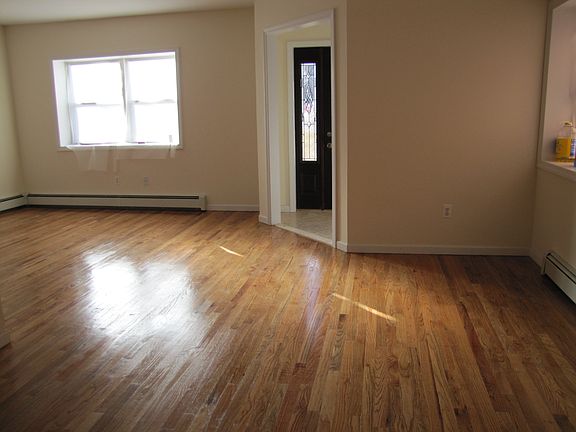 2nd image of 8459 162nd St