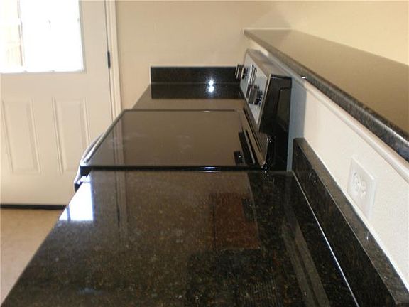 5th image of 3626 Clubview Dr