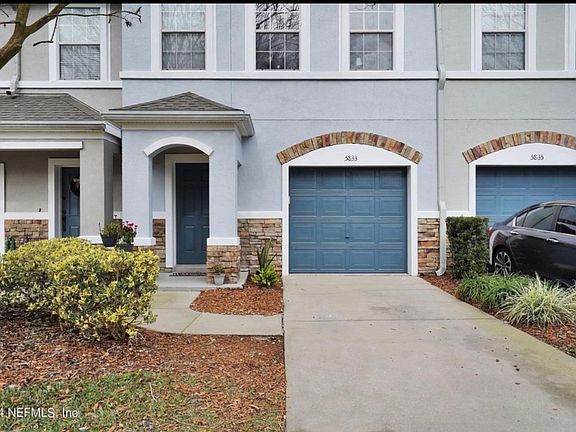 2nd image of 5833 Parkstone Crossing Dr