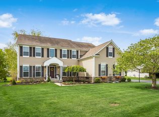 5795 Daisy Trail Dr, Grove City, OH 43123