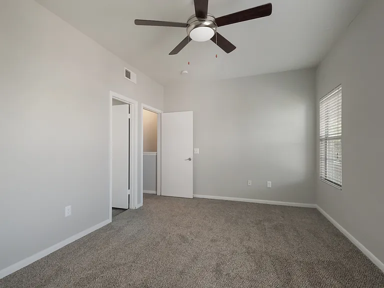 Castle Hills Townhomes — Photo 13