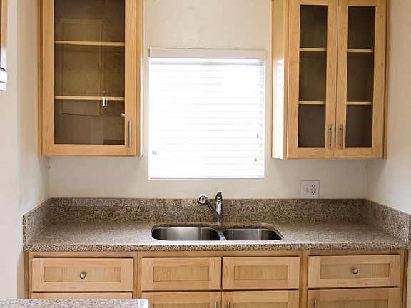 2nd image of 21 Thornton Ave APT 31