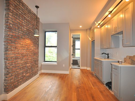 2nd image of 423 Rogers Ave #A4rka