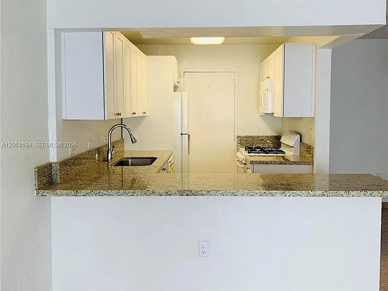 6900 N Kendall Dr #A304 — Photo 3