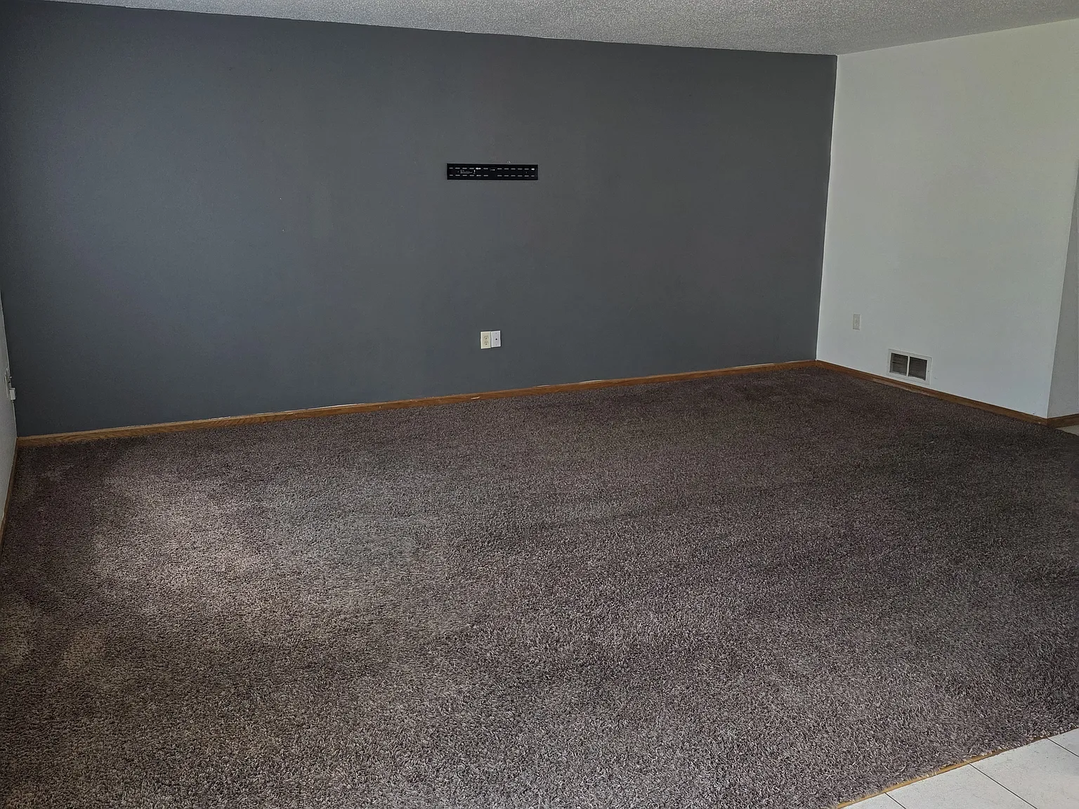 3 bed, 1400 sqft, $1,400 — Photo 3