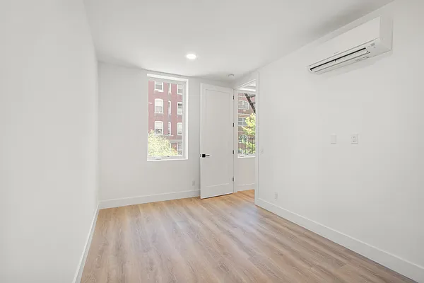 Rented by REAL New York | media 11