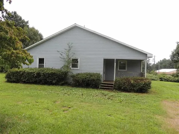131 Waters Rd, Inman, SC 29349