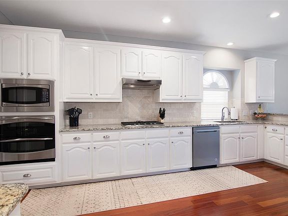 5th image of 8300 Ash River Ct