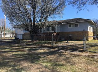711 N 6th Ave, Stroud, OK 74079