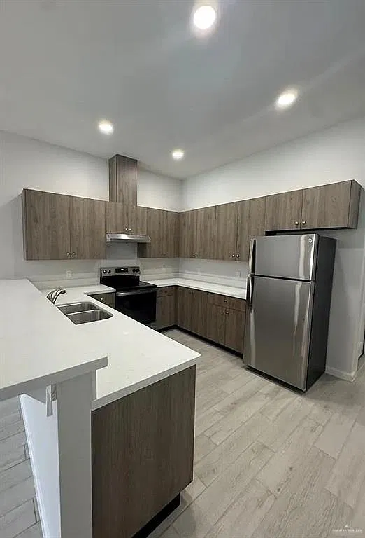 3 bed, 2.0 bath, 1274 sqft, $1,600 — Photo 4