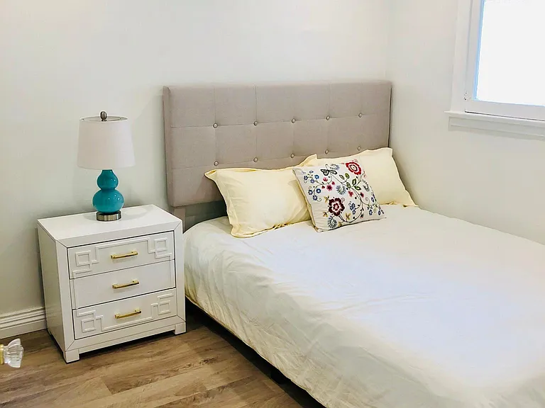 4261 Fountain Ave — Photo 7