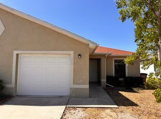 910 SE 8th St, Cape Coral, FL 33990