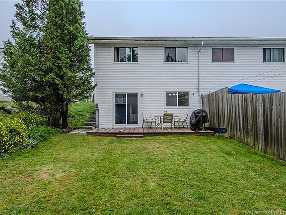 4th image of 30 Boyaner Cres