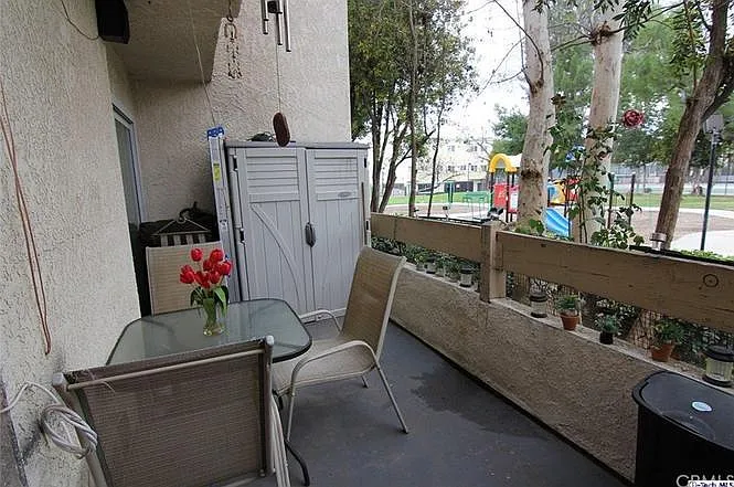 7631 Reseda Blvd — Photo 4