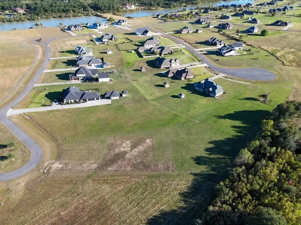 5368 Waterside Dr, Lake Charles, LA 70607