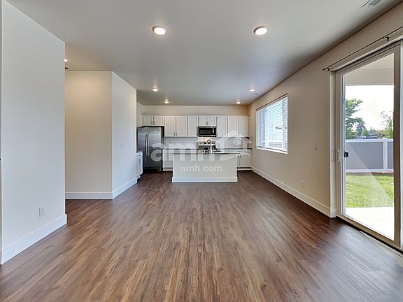 5th image of 17628 26th Avenue Ct E