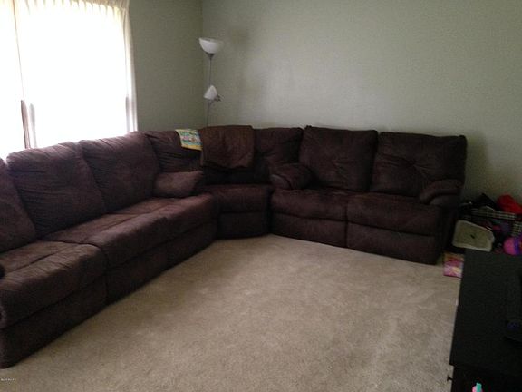 4th image of 1572 Woodlawn Ave