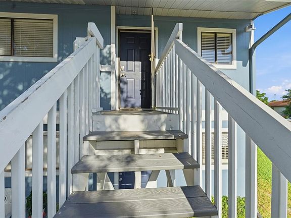 3rd image of 6033 34th St W APT 80