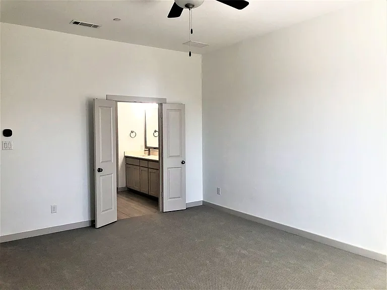422 Bonfield Dr — Photo 9