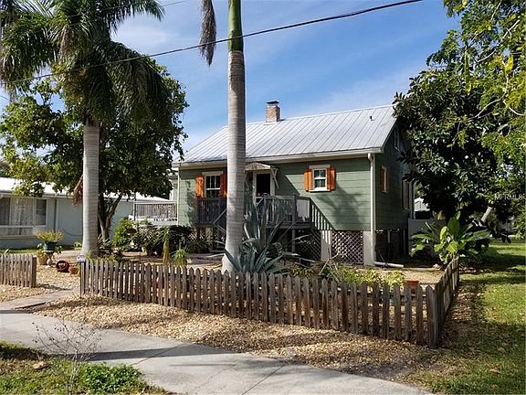 2nd image of 610 Palm Ave
