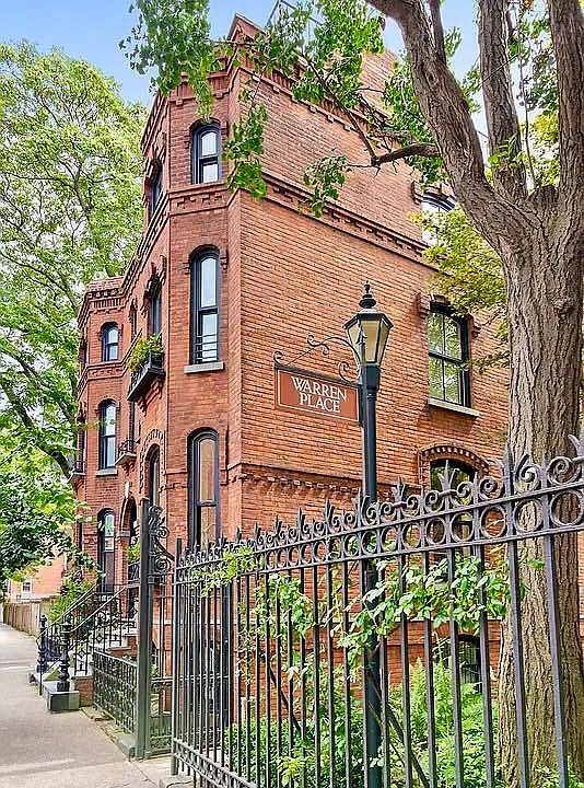 1st image of 15 Warren Pl #1