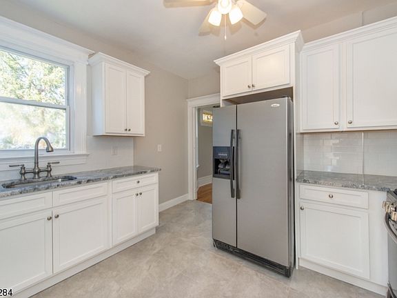 5th image of 10 Almira St #1