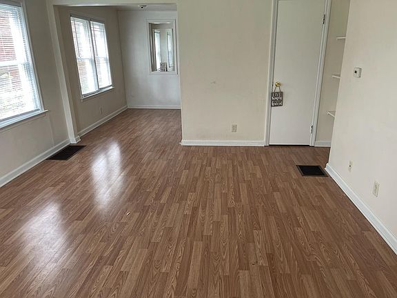 5th image of 55 Woodcrest Ave #1