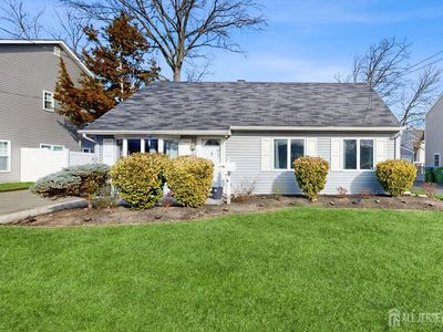 16 Dobson Rd, Edison, NJ, 08817