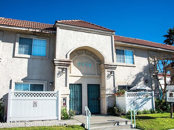 2nd image of 6438 Vineland Ave APT 20