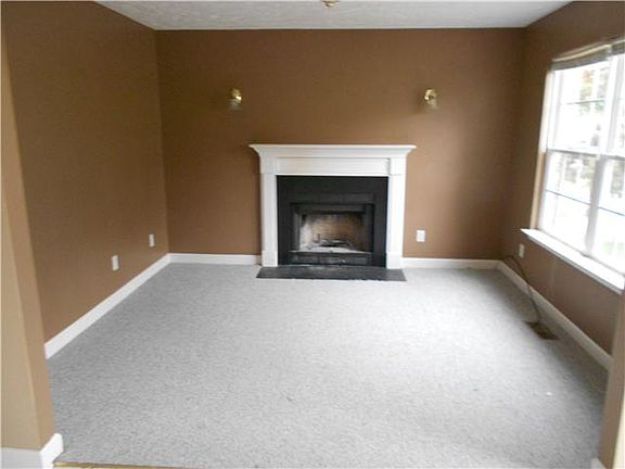 2nd image of 103 Sundance Way
