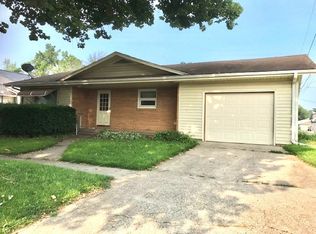 110 S Harlan St, Knoxville, IA 50138