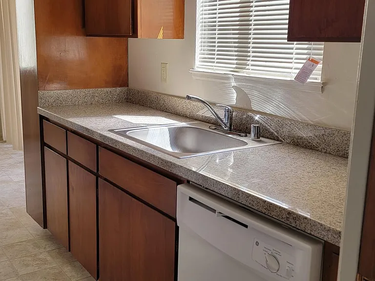 Royal Ambassador Apartments — Photo 29