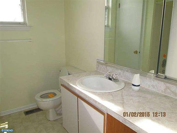 2nd image of 2061 Deerfield Dr