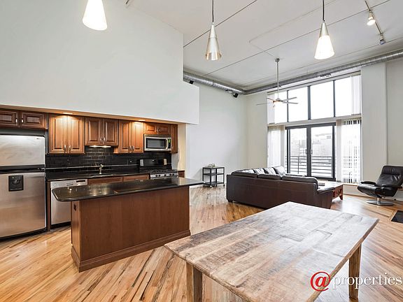 Kitchen / Living Room