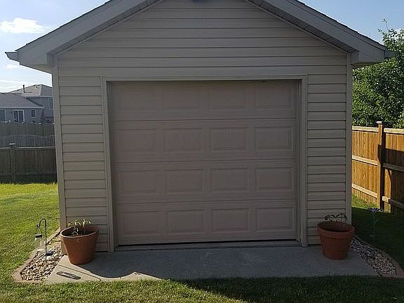 3rd image of 2540 E Girot Ln