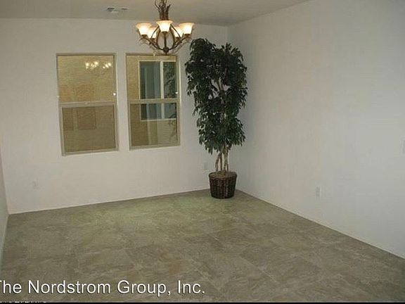 5th image of 1139 E Pecan Orchard Loop
