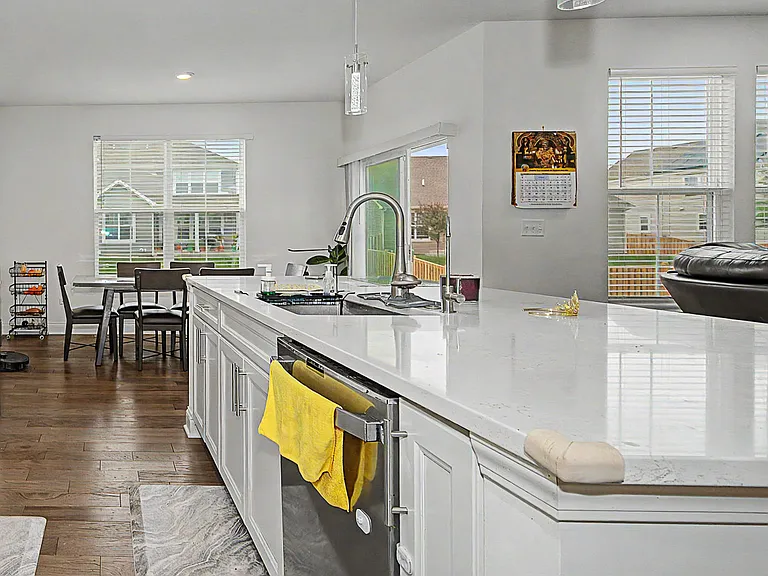25428 W Rocky Creek Rd — Photo 18