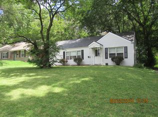 7539 Eaton St, Prairie Village, KS 66208