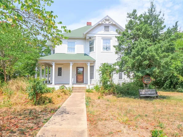 107 S Walnut St, Richland, MO 65556